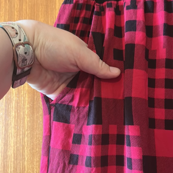 Worn once, soft/lightweight pj shorts are a blend of Viscose+Elastane by Deesse - Picture 4 of 11